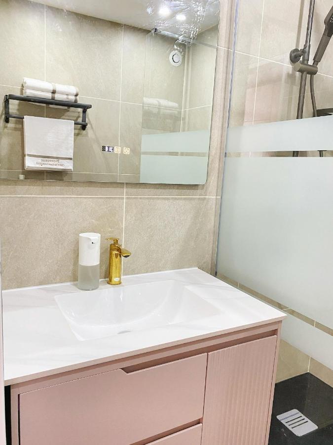 Chez Les Deux Garcons Apartment Montrouge Bagian luar foto
